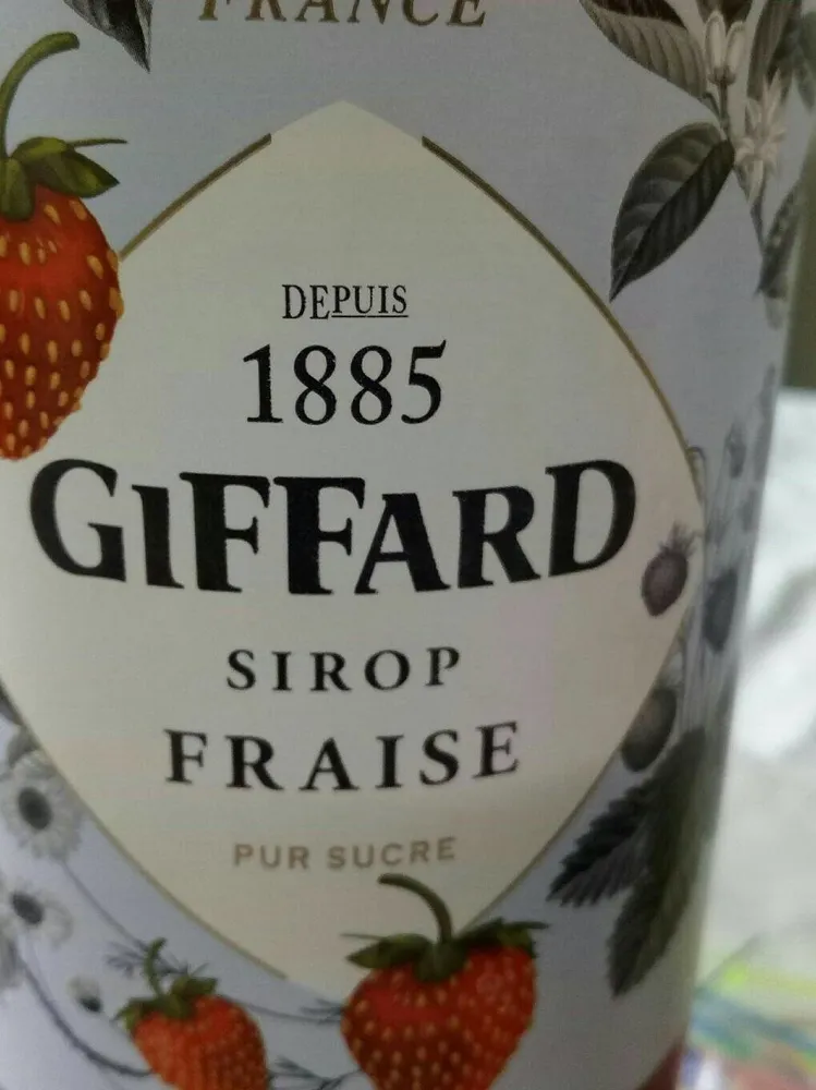 Giffard strawberry syrup