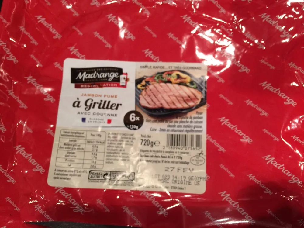 Jambon fumé à griller avec couenne.
