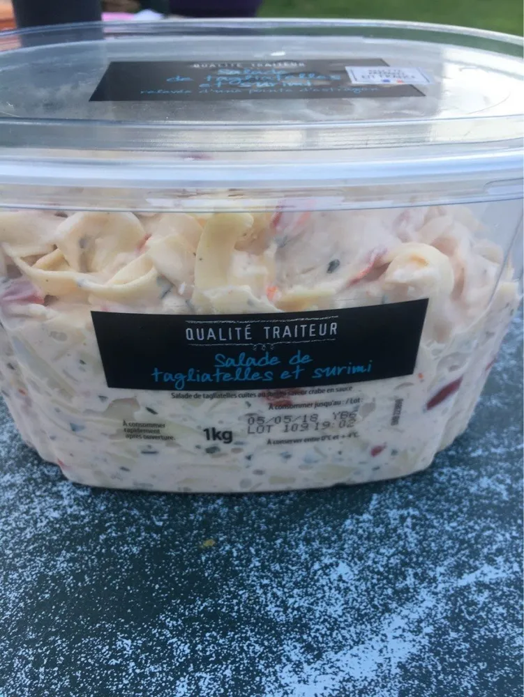 Salade de tagliatelles et surimi