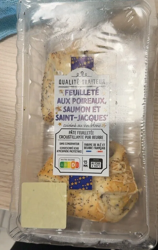 Feuilleté au saumon fondue de poireau et noix de St Jacques - Qualité traiteur