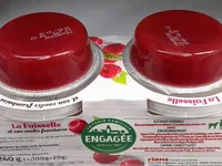 La faisselle et son coulis de framboise