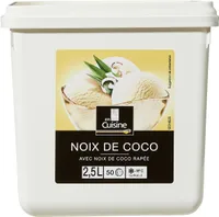 Noix de coco avec noix de coco rapee