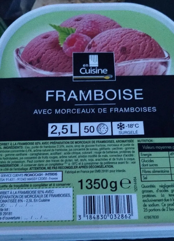 Framboise avec morceaux de framboise