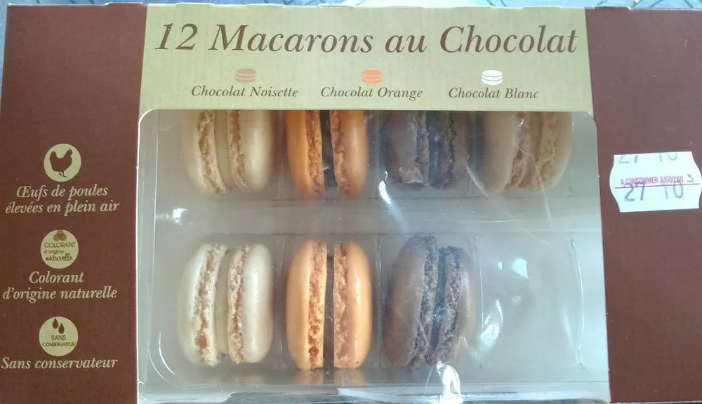 12 macarons au chocolat