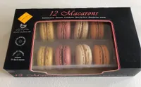 12 Macarons