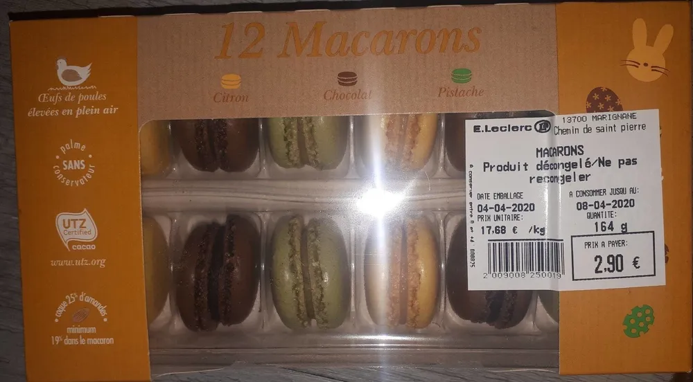 12 Macarons