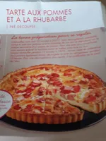 Tarte aux pommes et à la rhubarbe