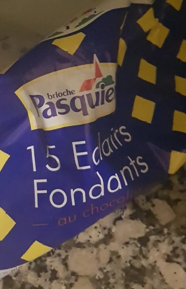 eclaire au chocolat