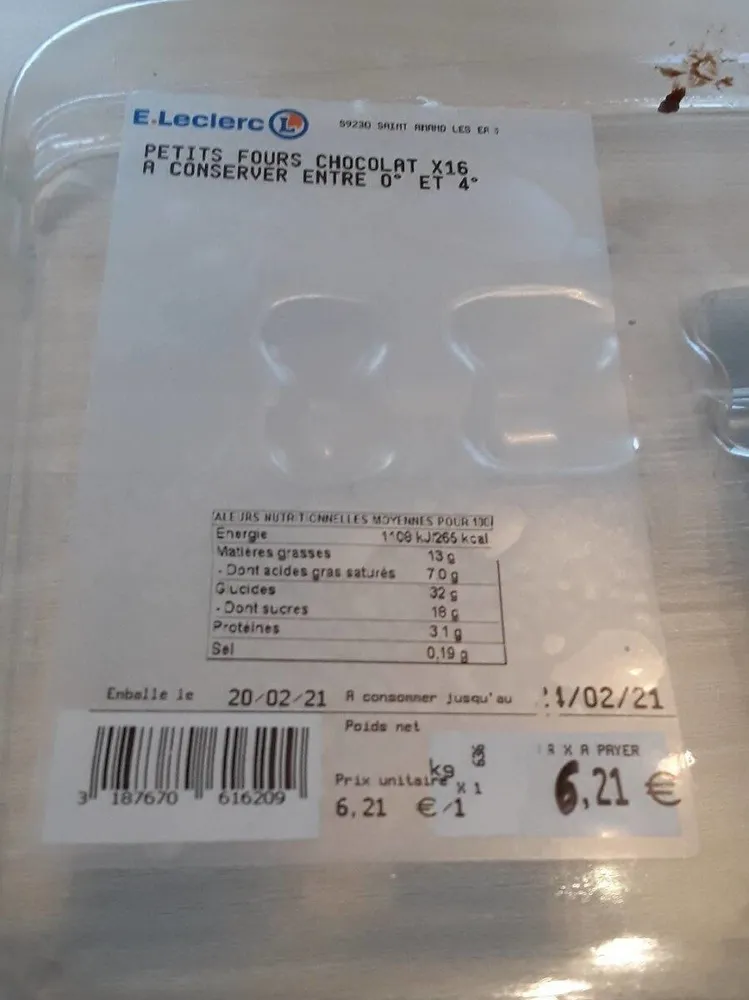 Petits fours chocolat x16 a conserver entre 0 et 4