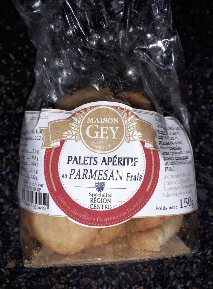 Palets apéritifs au parmesan frais