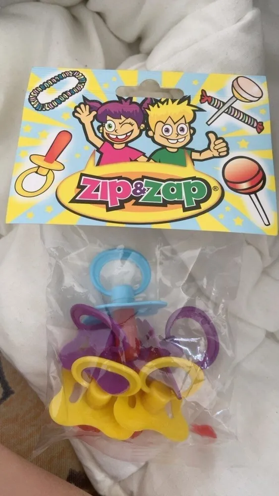 Zip et sap  tetines