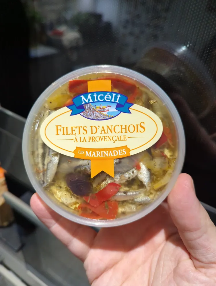 Anchois marinés à la provençale