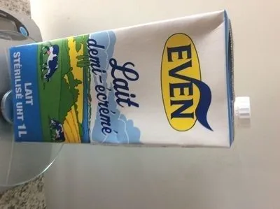 Lait demi-écrémé uht