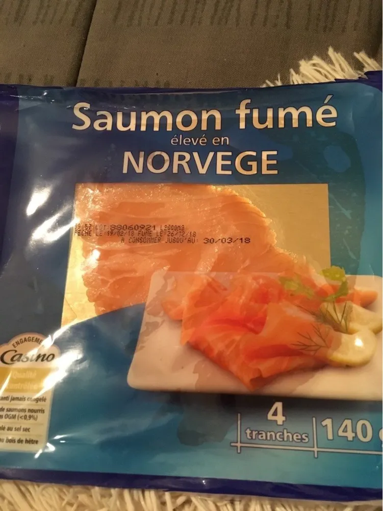 Saumon fumé élevé en Norvège