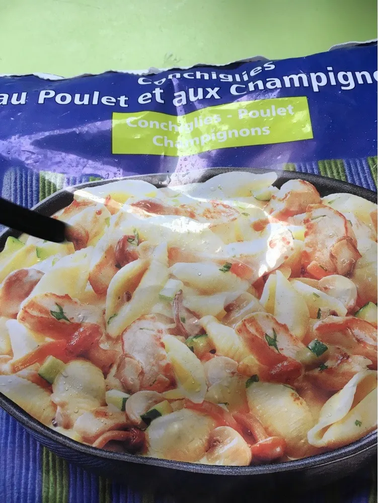 Conchiglies au poulet et aux champignons
