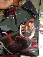 MINI FONDANT AU CHOCOLAT ET AUX ECLATS D'AMANDES et NOIX DE PECAN