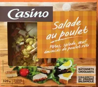 Salade au poulet : pâtes, salade, œuf,émincés de poulet rôti