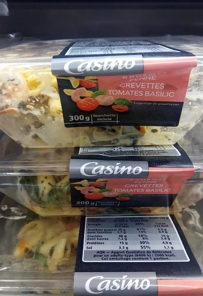 Penne crevettes tomates basilic