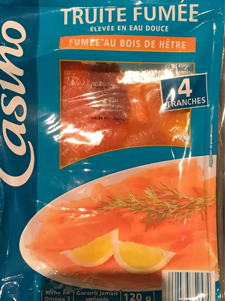 Truite fumée élevée en eau douce Fumée au bois de hêtre
