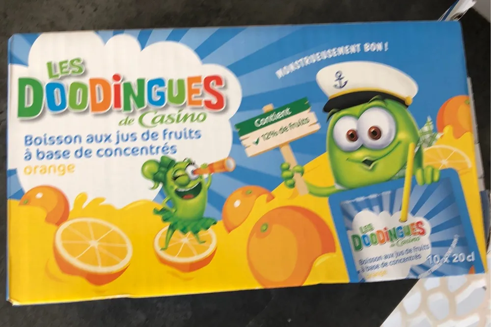 Boisson aux jus de fruits à base de concentrés orange