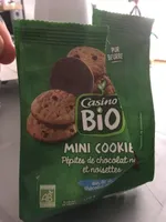 Mini Cookies pépites de chocolat noir et noisettes sur lit de chocolat au lait Bio