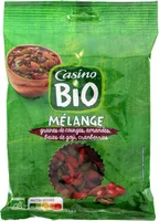Mélange de fruits séchés, de graines de courge et d'amandes