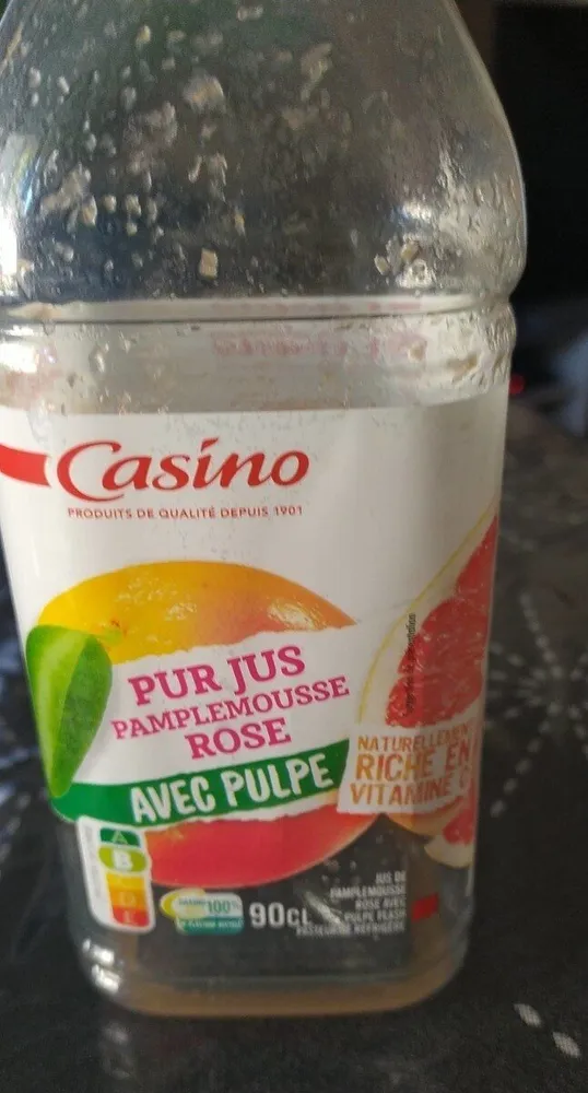 Jus de pamplemousse rose avec pulpe