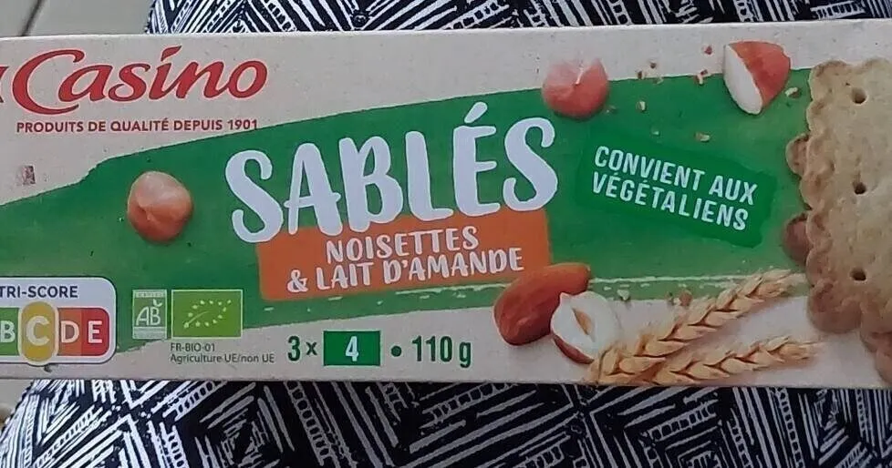 Sablés noisettes et lait d'amande