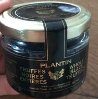 Truffes noires entieres