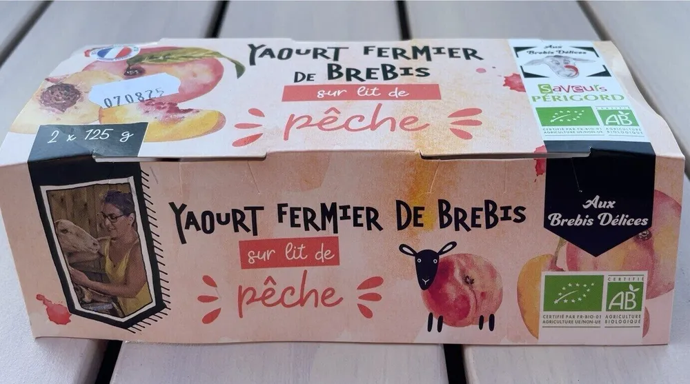 Yaourt fermier de brebis lit de pêche