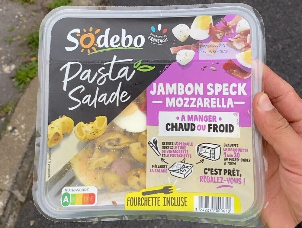 Salade de pâtes, jambon speck et mozzarella