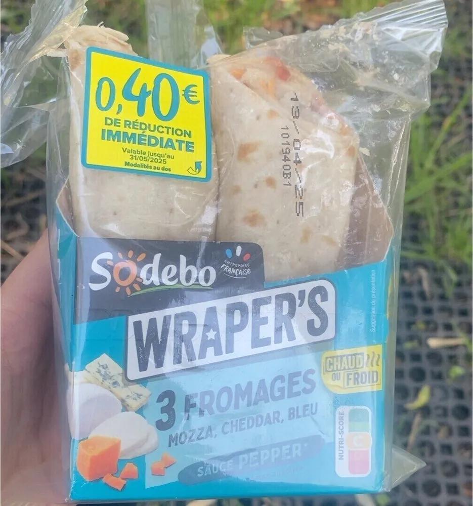 WRAPERS 3 FROMAGES MOZZA, CHEDDAR, BLEU SAUCE PEPPER