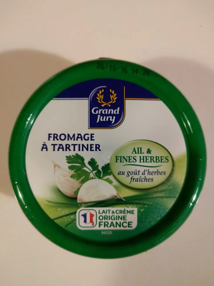 Fromage à tartiner aïl et fines herbes au goût d'herbes fraîches