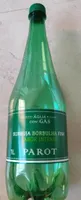 Agua mineral con gas grande