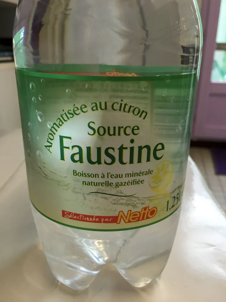 Eau de source Faustine aromatisée au citron