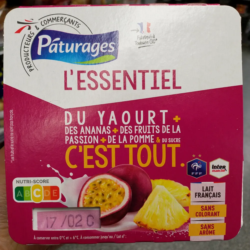 Du yaourt + des ananas + des fruits de la passion + de la pomme & du sucre c'est tout