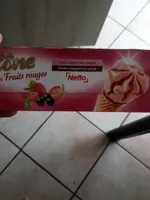 Cone fruits rouges