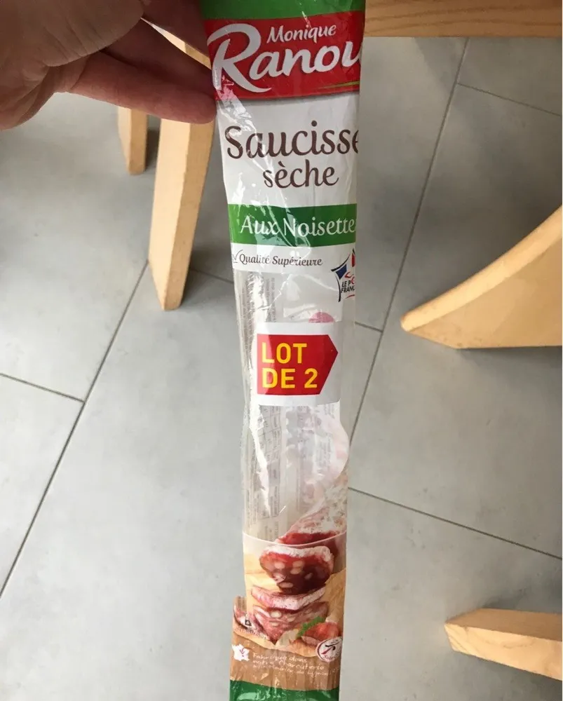 Saucisse seche aux noisettes