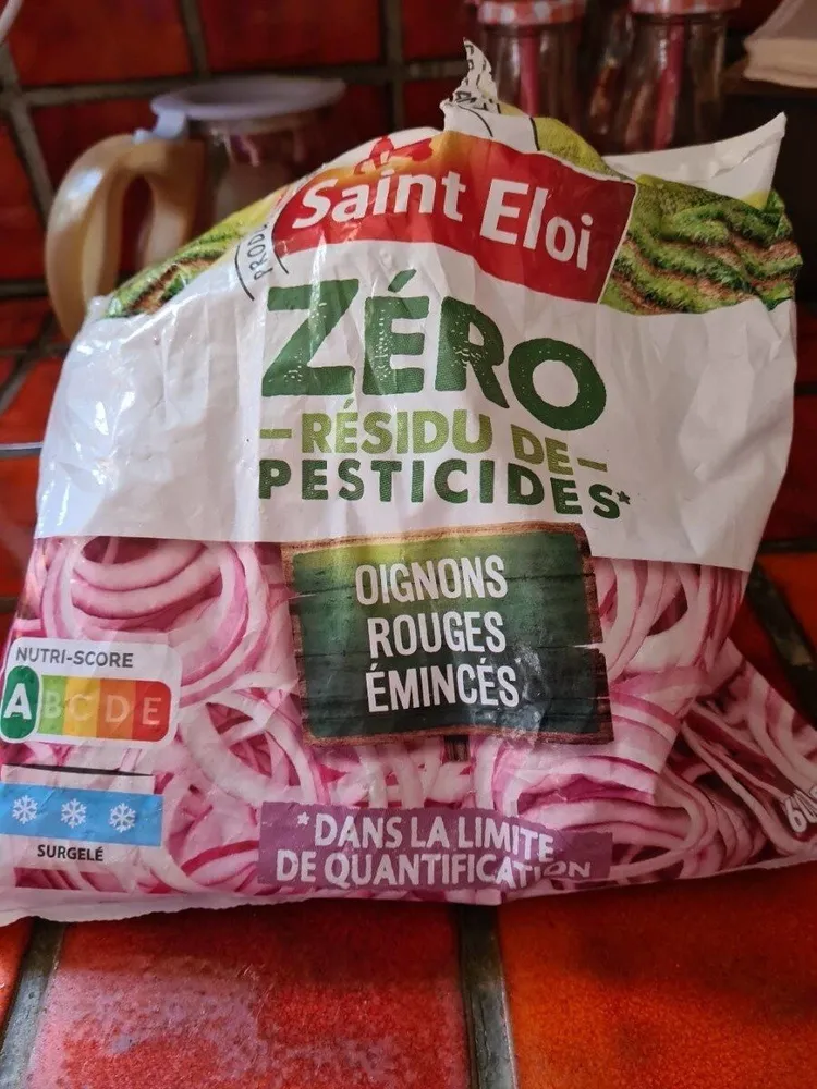 Oignons rouges émincés