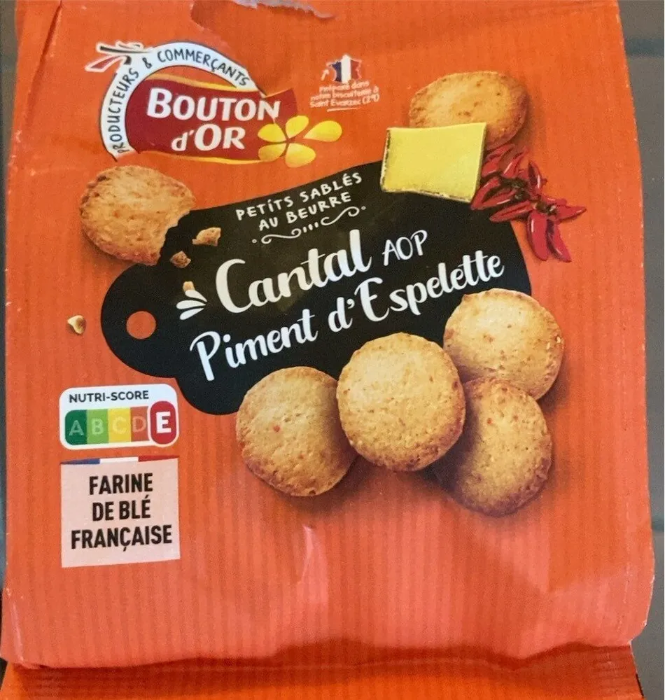 Petits sablés au beurre Cantal AOP et Piment d’Espelette