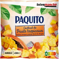 Cocktail de fruits exotiques (mangue, ananas, raisins, papaye)