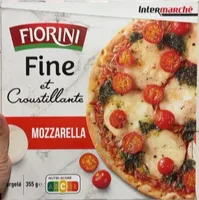 Pizza pate fine mozzarella tomate