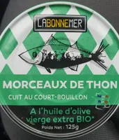 Morceaux de thon cuit au court-bouillon