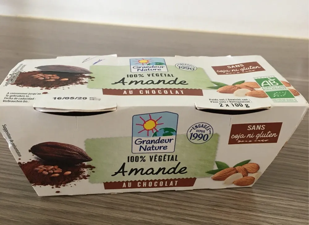 Dessert 100% végétal à l'amende au chocolat