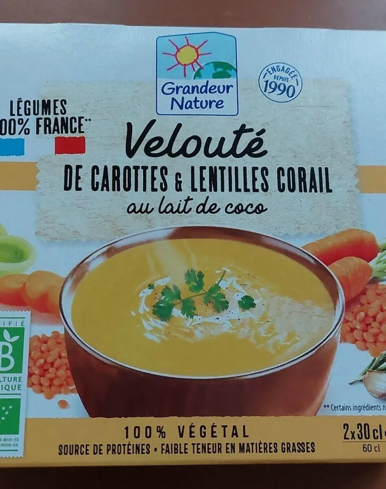 Velouté de carottes et lentilles corail au lait de coco