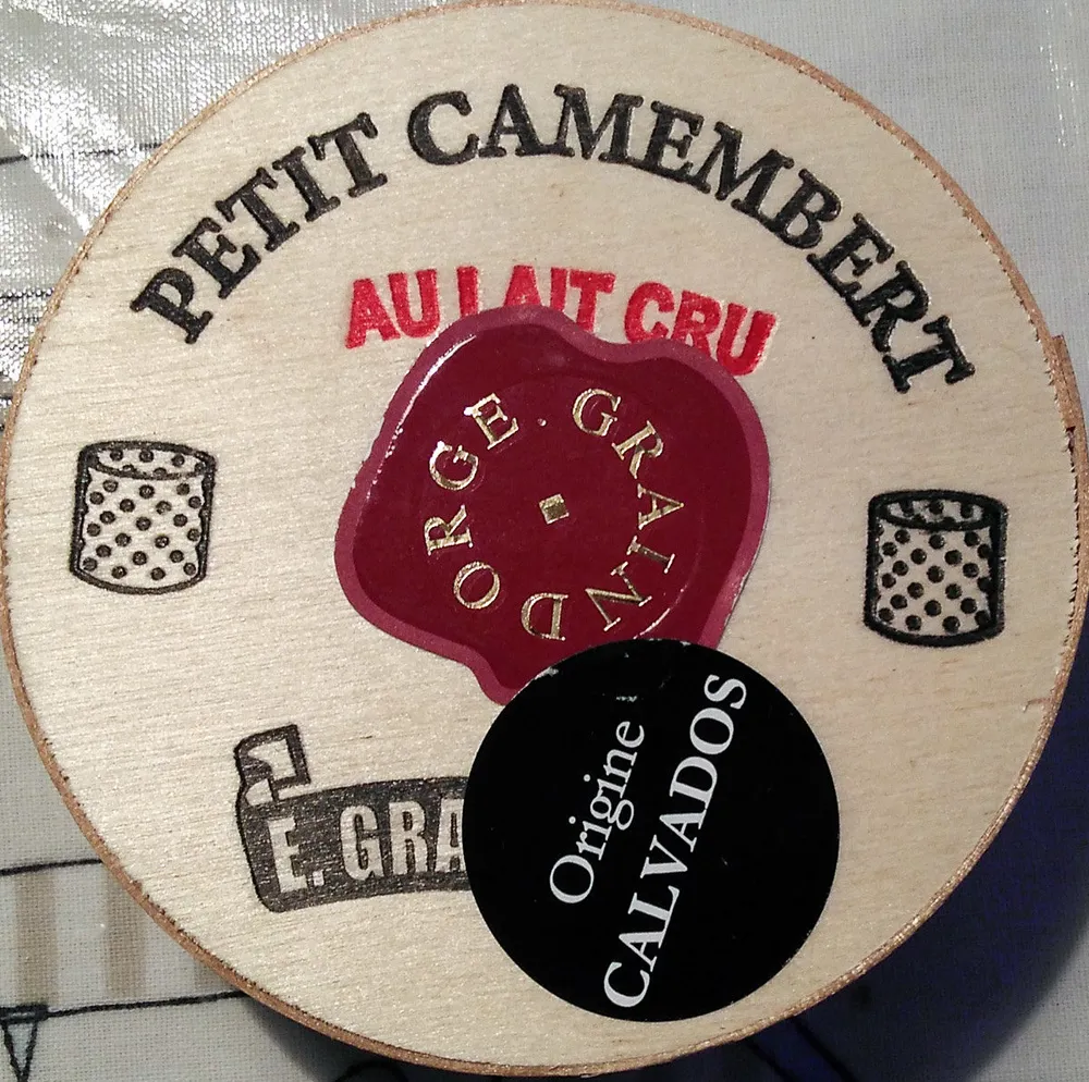 Petit Camembert au Lait Cru