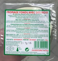 Fromage fondu avec des noix