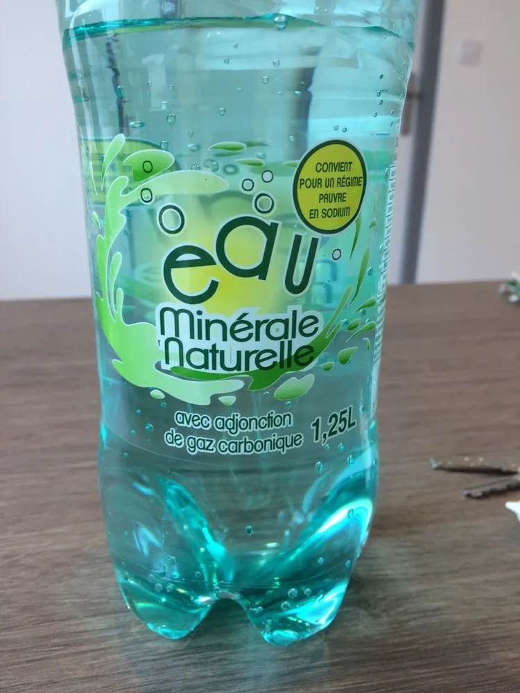 Eau minerale naturelle  source alizee