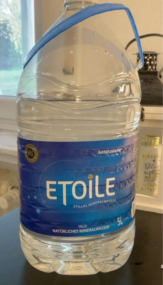 Mineralwasser still