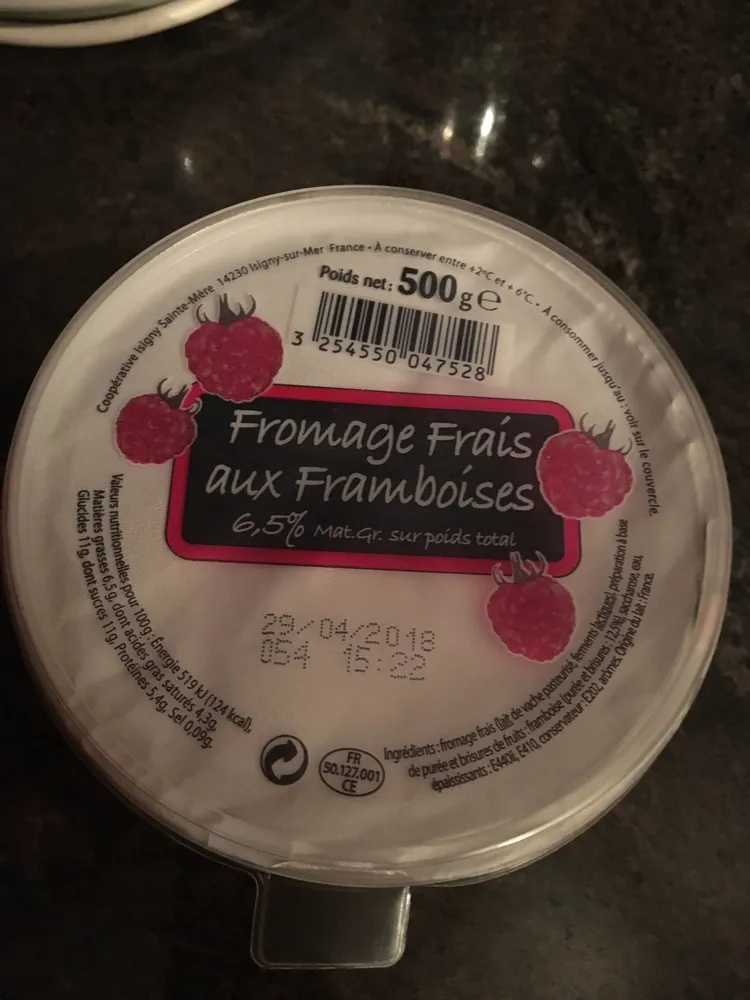 Fromage frais aux framboises